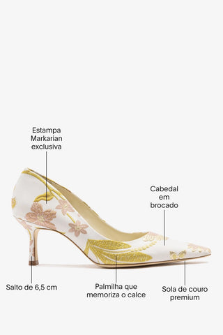 Larroudé by Markarian: Scarpin Brocado Floral Off White Pump Larroudé