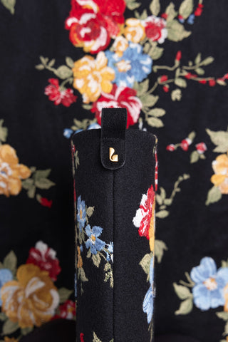 Larroudé x Markarian: Bota Florencia Miso Lã Preto e Bordado Floral