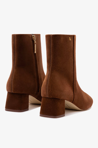 Bota Edie Camurça Marrom