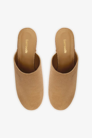 Mule Clog Plataforma Miso Camurça Caramelo
