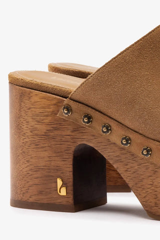 Mule Clog Plataforma Miso Camurça Caramelo