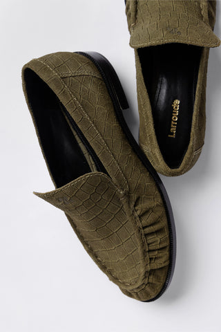 Mocassim Margaux Camurça Croco Verde Loafer Larroudé