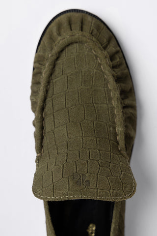 Mocassim Margaux Camurça Croco Verde Loafer Larroudé