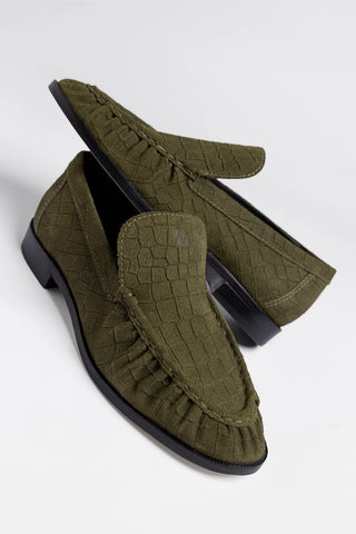 Mocassim Margaux Camurça Croco Verde Loafer Larroudé