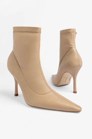 Bota Carine Mini Couro Stretch Bege Boot Larroudé