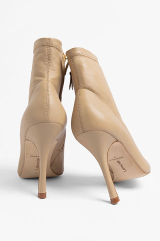 Bota Carine Mini Couro Stretch Bege Boot Larroudé