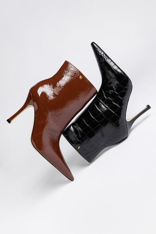 Bota Carine Mini Couro Croco Preto Boot Larroudé