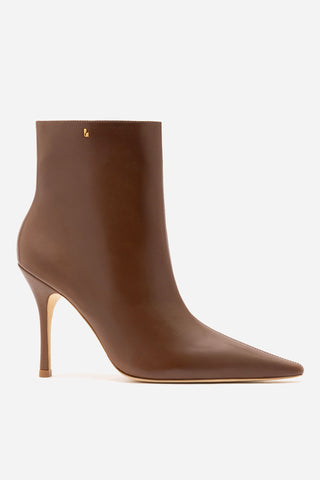 Bota Carine Mini Couro Marrom