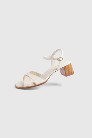 Sandália Roma Couro Off White Womens - Shoes - Sandals Larroudé