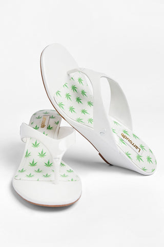 Sandália Anabela Gaia Low Couro Verniz Branco Sandal Larroudé