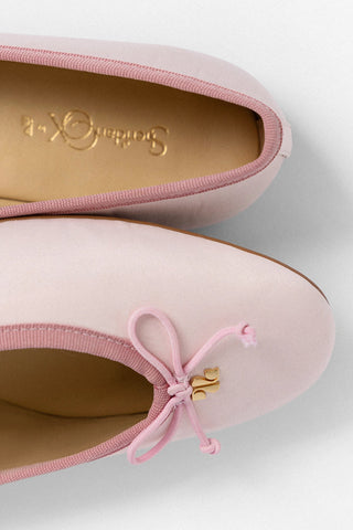 Sapatilha Pavlova Cetim Rosa Flat Sheridan Cox by Larroudé