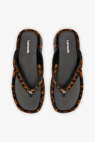 Sandália Roxy Couro Leopardo Sandal Larroudé