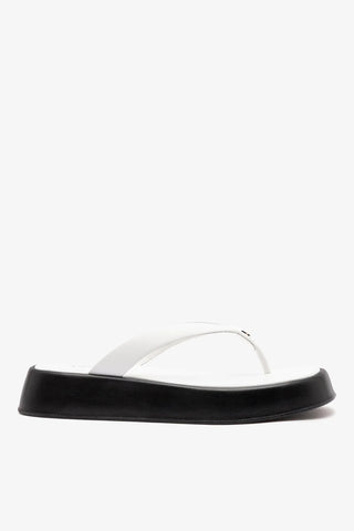 Sandália Roxy Couro Preto e Branco Sandal Larroudé