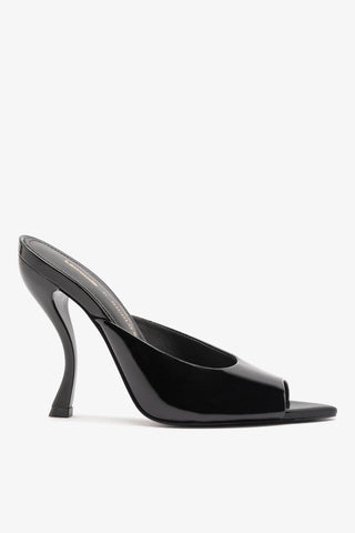 Larroudé x Nicolò B.: Mule Malibu Couro Verniz Preto Mule Larroudé x Nicolò Beretta