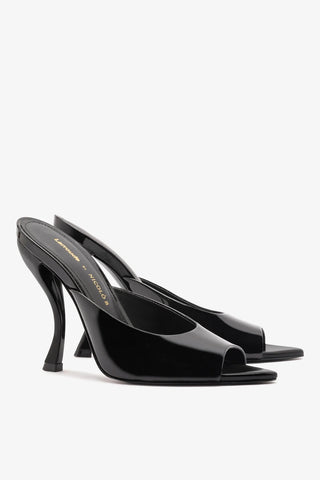 Larroudé x Nicolò B.: Mule Malibu Couro Verniz Preto Mule Larroudé x Nicolò Beretta
