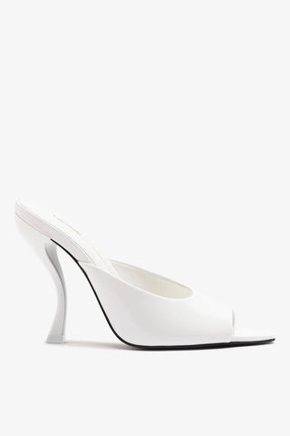 Larroudé x Nicolò B.: Mule Malibu Couro Verniz Branco Mule Larroudé x Nicolò Beretta