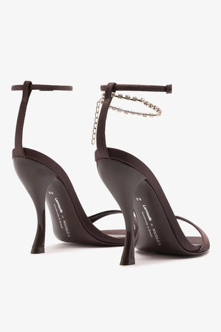 Larroudé x Nicolò B.: Sandália Nana Cetim Marrom Sandal Larroudé x Nicolò Beretta