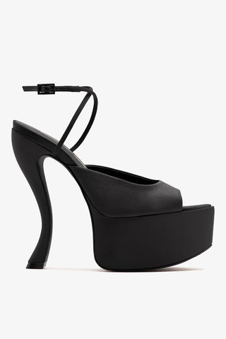 Larroudé x Nicolò B.: Sandália Lola Cetim Preto Larroudé x Nicolò Beretta
