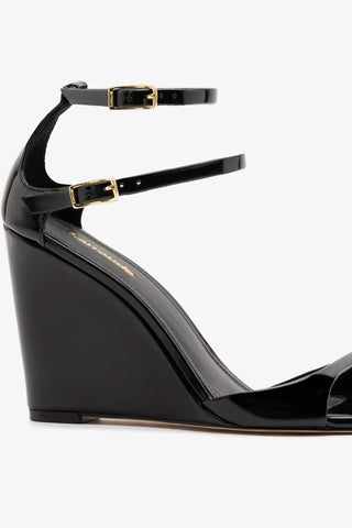 Sandália Luma Couro Verniz Preto Sandal Larroudé