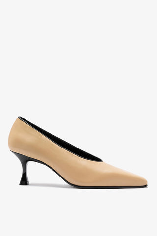 Scarpin Cambon Couro Bege Pump Larroudé
