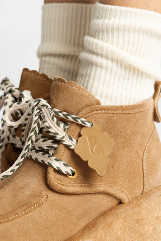Bota Anabela Chani Camurça Caramelo Sneaker Larroudé