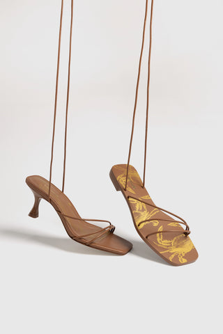 Nadia Sandal In Caramel Leather