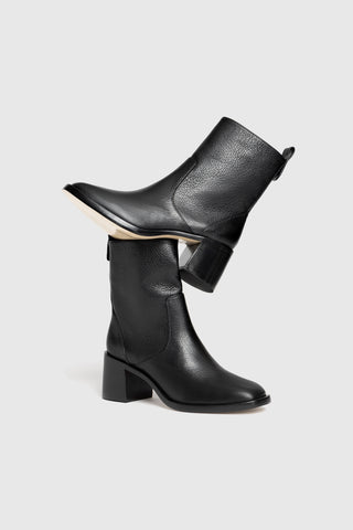 Bota Ricky Mini Couro Preto