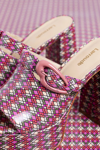 Mule Dolly Verona Couro Verniz Estampado Rosa