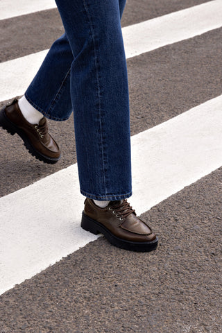 Mocassim Tratorado London Lace Up Couro Marrom