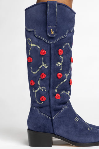 Bota Paloma Jeans Azul Bordado Floral Vermelho