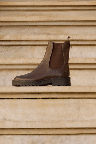 Bota Sancha Couro Marrom Boot Larroudé