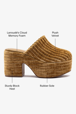 Mule Clog Plataforma Miso Veludo Caramelo Mule Larroudé