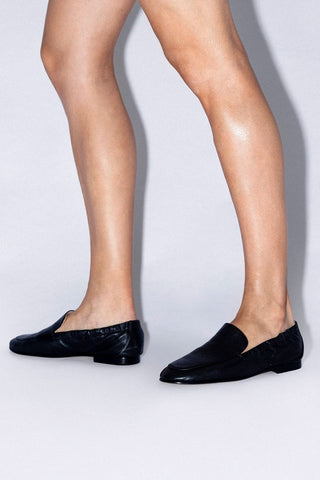 Mocassim Penny Light Couro Preto Loafer Larroudé