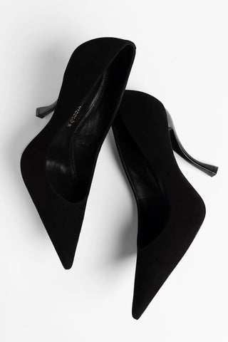 Larroudé by Nicolò B.: Scarpin Inna Camurça Preto Pump Larroudé x Nicolò Beretta
