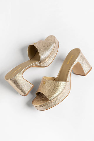 Mule Plataforma Dolly Low Couro Dourado Sandal Larroudé