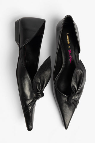 Larroudé by Bruno Frisoni: Sapatilha Gigi Couro Preto Flat Larroudé x Bruno Frisoni